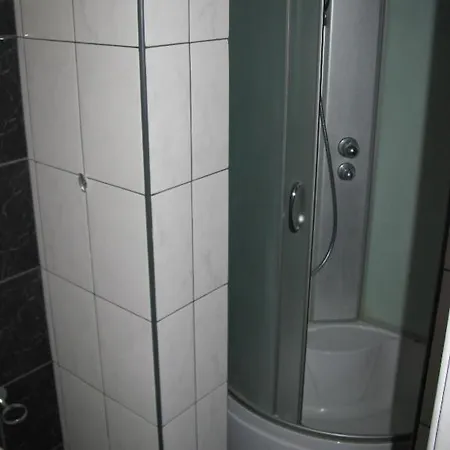 Apartment Centre *