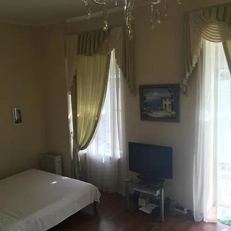 Apartment Centre *